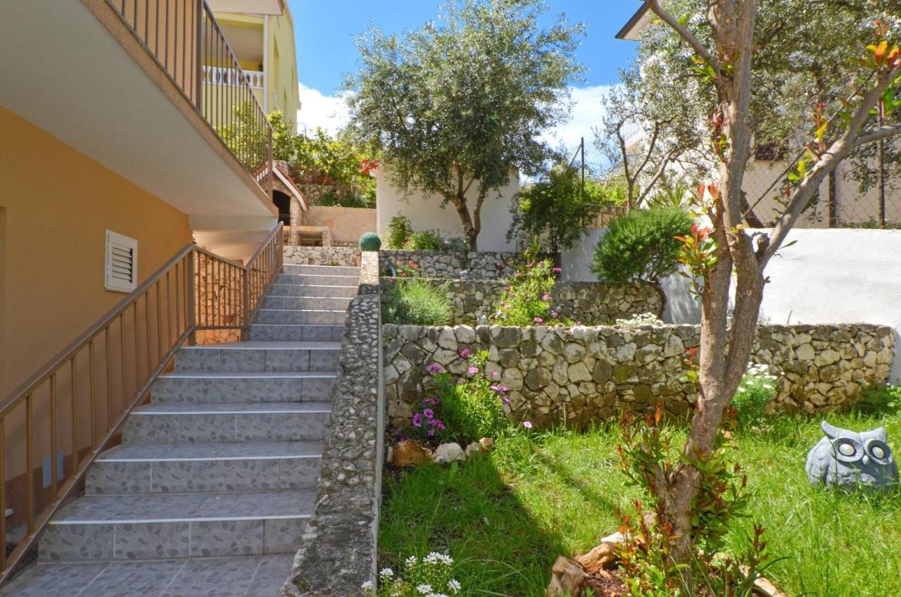 Apartment With A Sea View Terrace, Ciovo Near トロギール エクステリア 写真